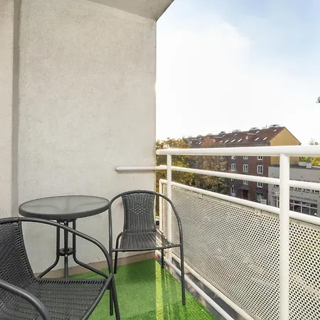 Stylish Near Hala Arena By Renters Appartement