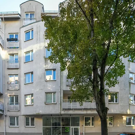 Stylish Near Hala Arena By Renters Appartement *