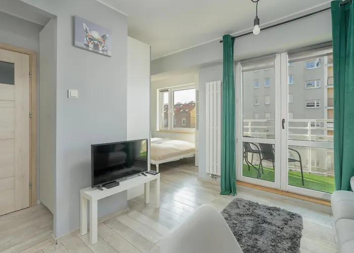 Stylish Near Hala Arena By Renters شقة